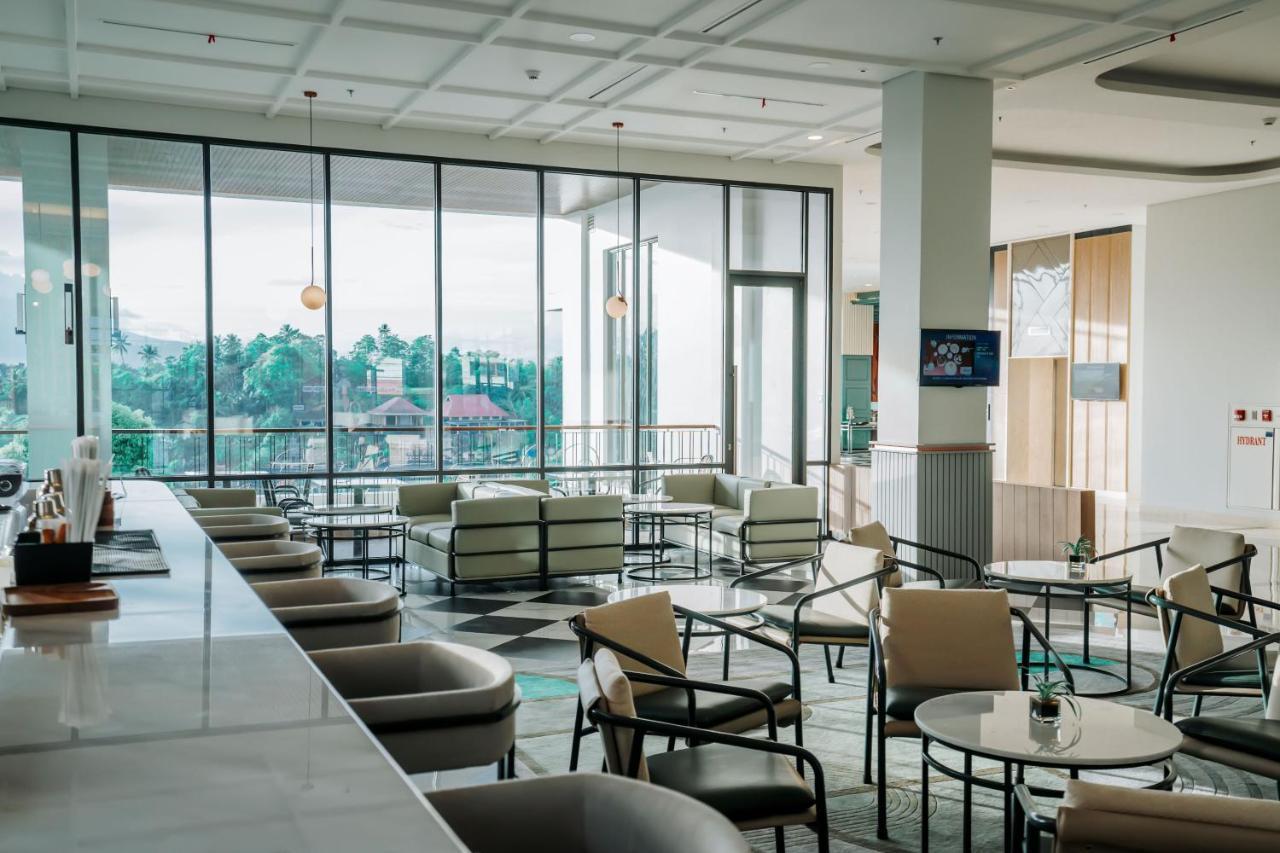Luwansa Hotel And Convention Center 마나도 외부 사진