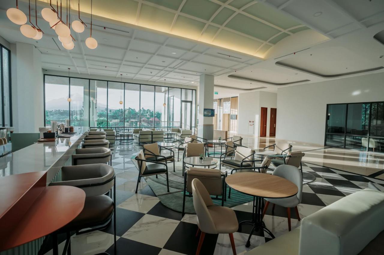 Luwansa Hotel And Convention Center 마나도 외부 사진