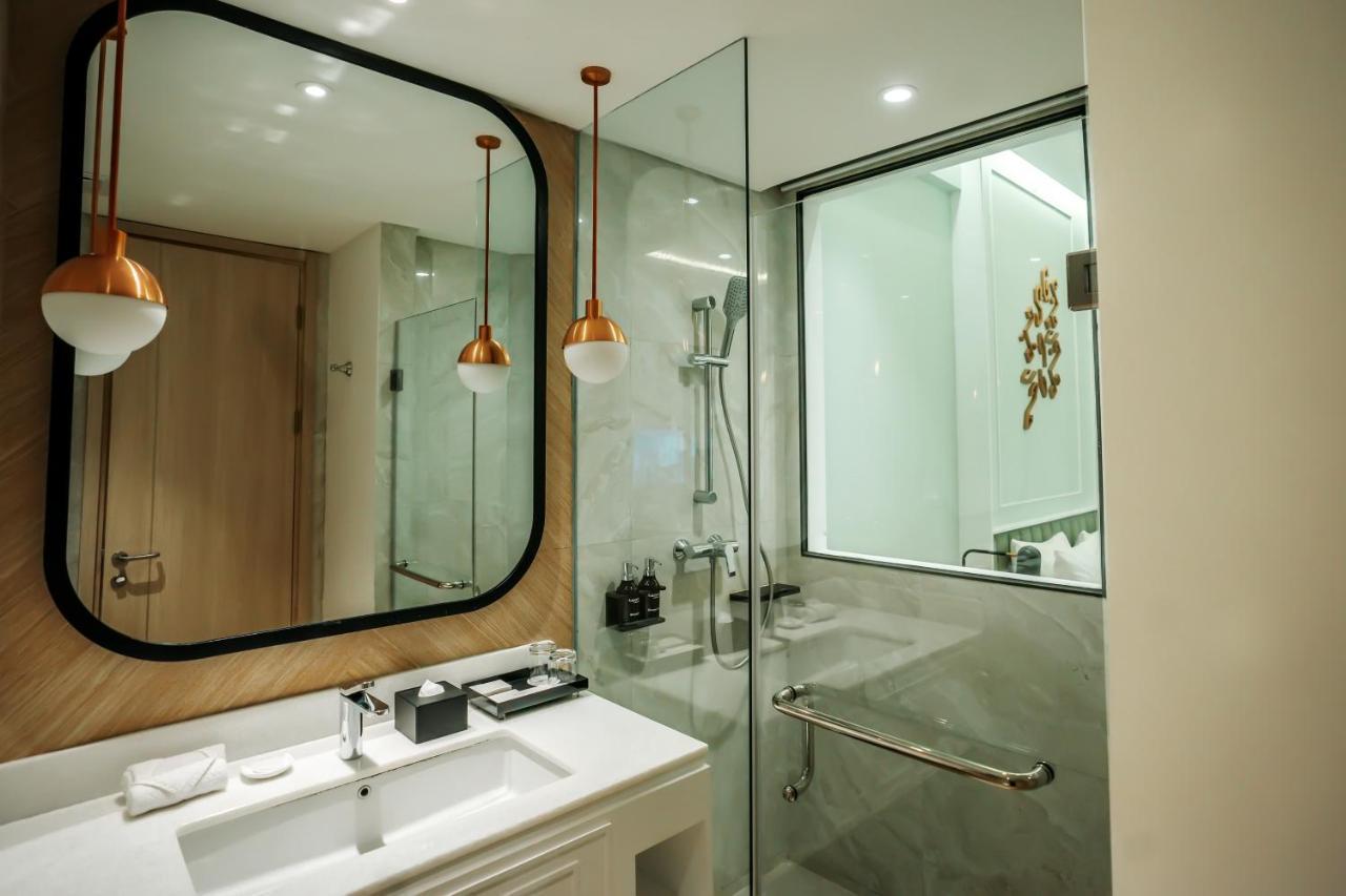 Luwansa Hotel And Convention Center 마나도 외부 사진