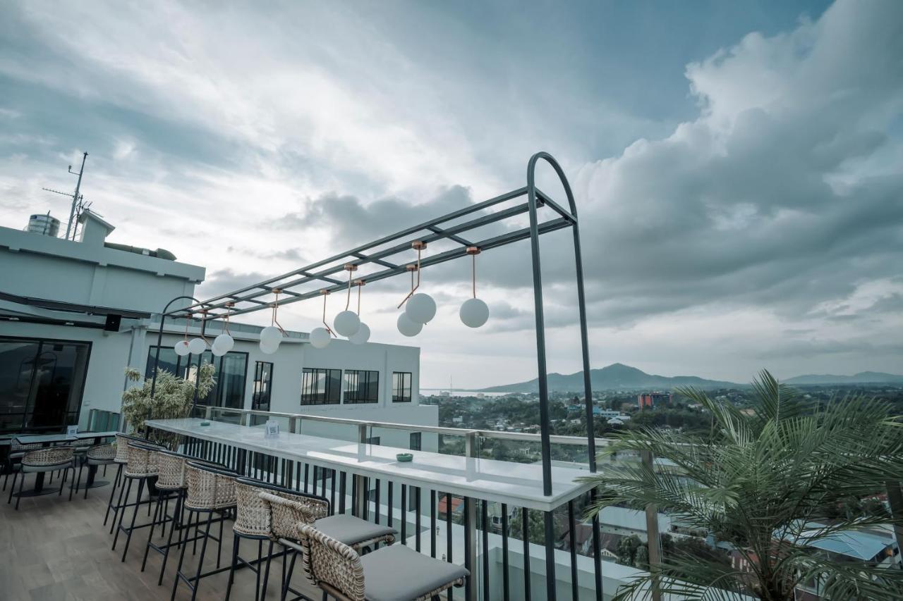 Luwansa Hotel And Convention Center 마나도 외부 사진