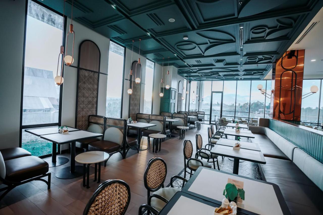 Luwansa Hotel And Convention Center 마나도 외부 사진