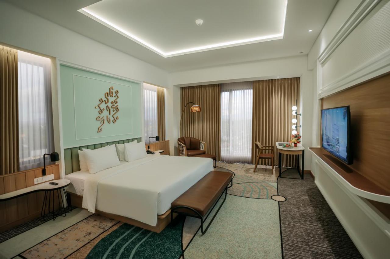 Luwansa Hotel And Convention Center 마나도 외부 사진