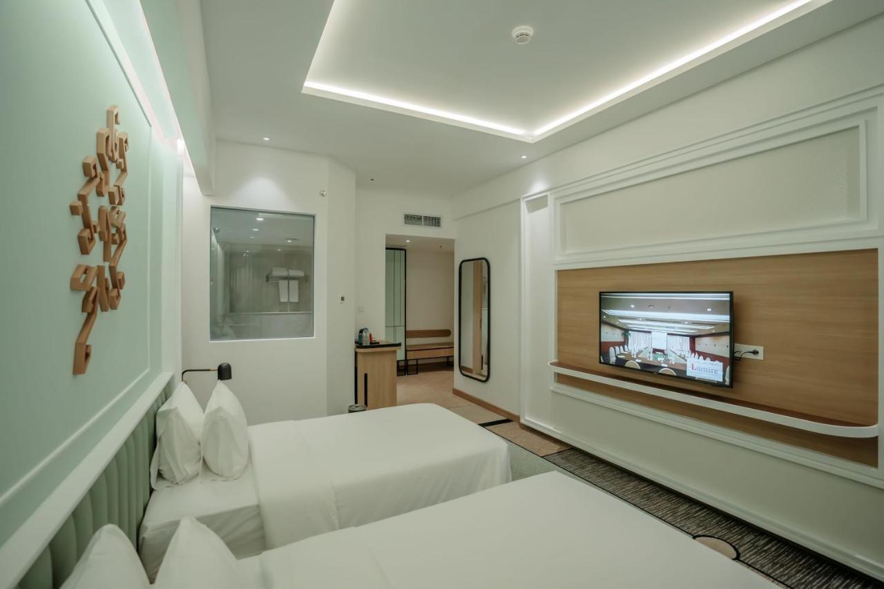 Luwansa Hotel And Convention Center 마나도 외부 사진