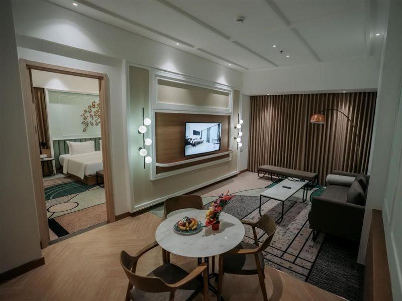 Luwansa Hotel And Convention Center 마나도 외부 사진